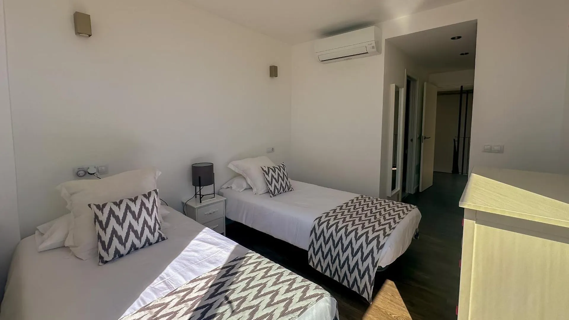 Moderna Villa Con Piscina En פלמה דה מיורקה 0*,  ספרד
